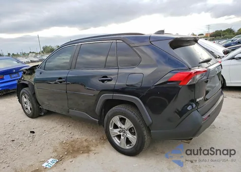 2020 Toyota Rav4 Xle z USA, uszkodzony, nr VIN 2T3W1RFVXLC048590